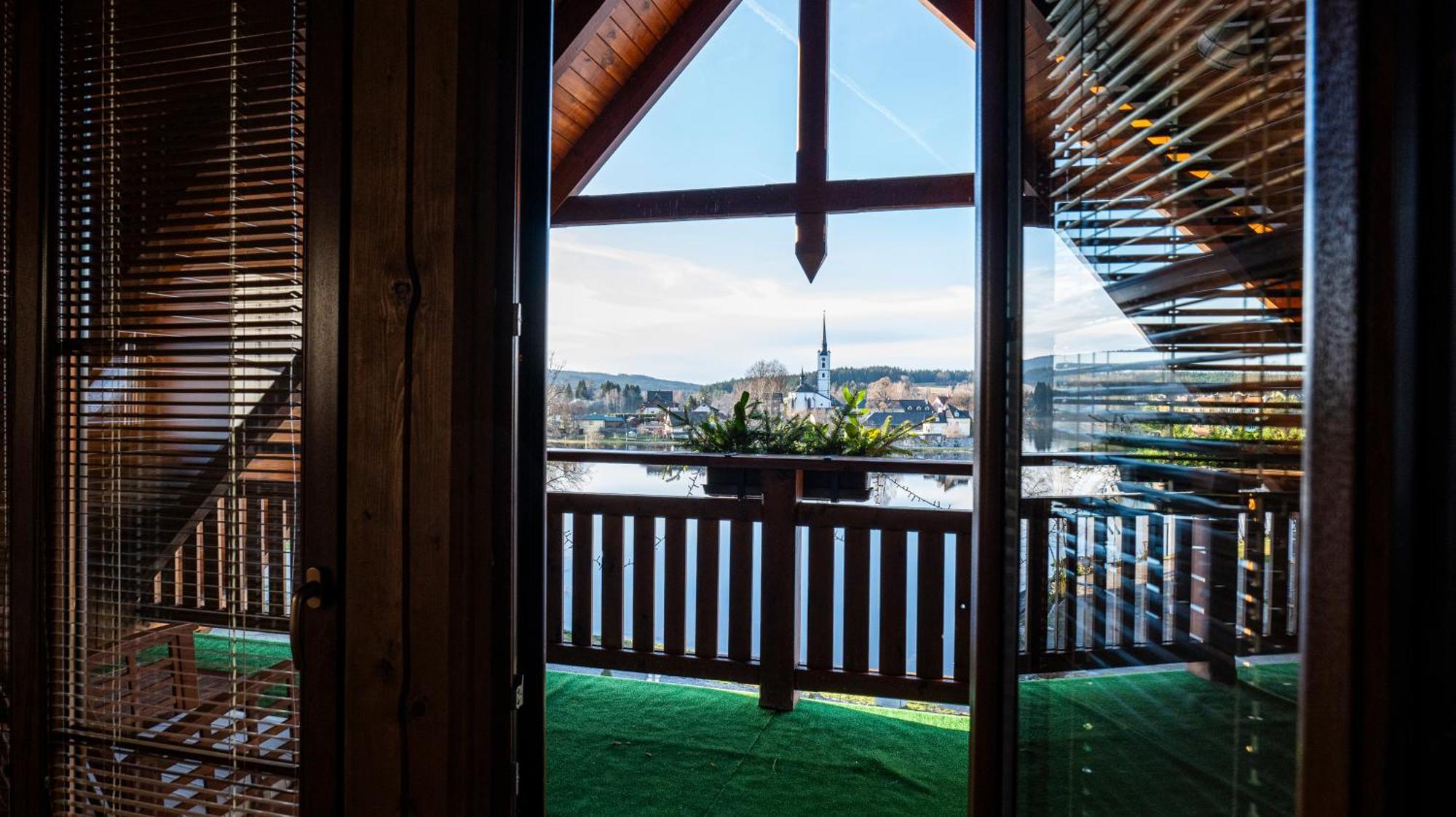 Hotel Leyla ฟริมบูร์ก ภายนอก รูปภาพ