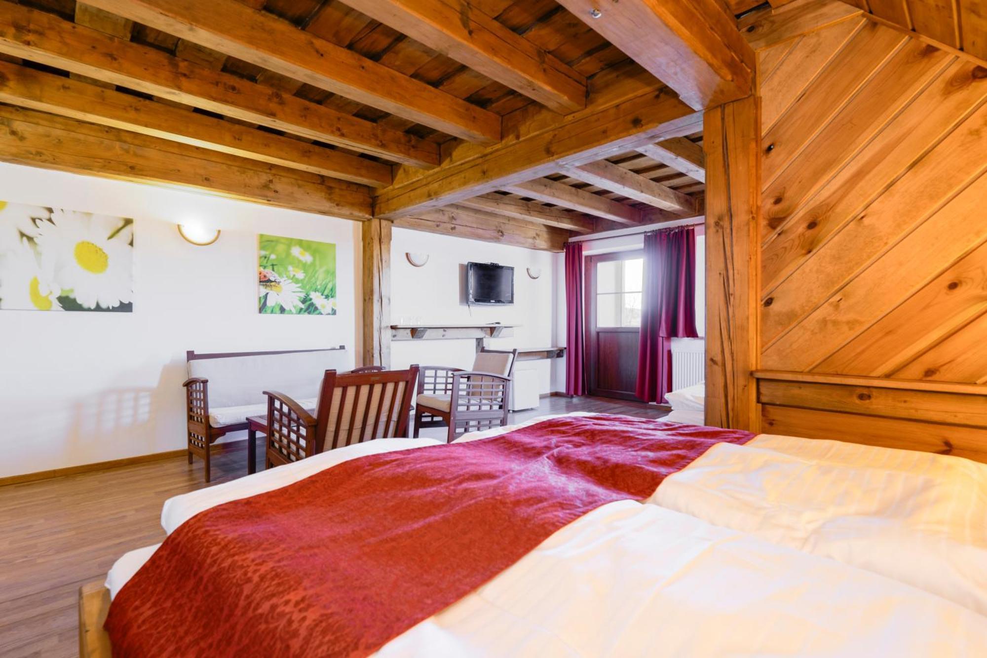 Hotel Leyla ฟริมบูร์ก ภายนอก รูปภาพ