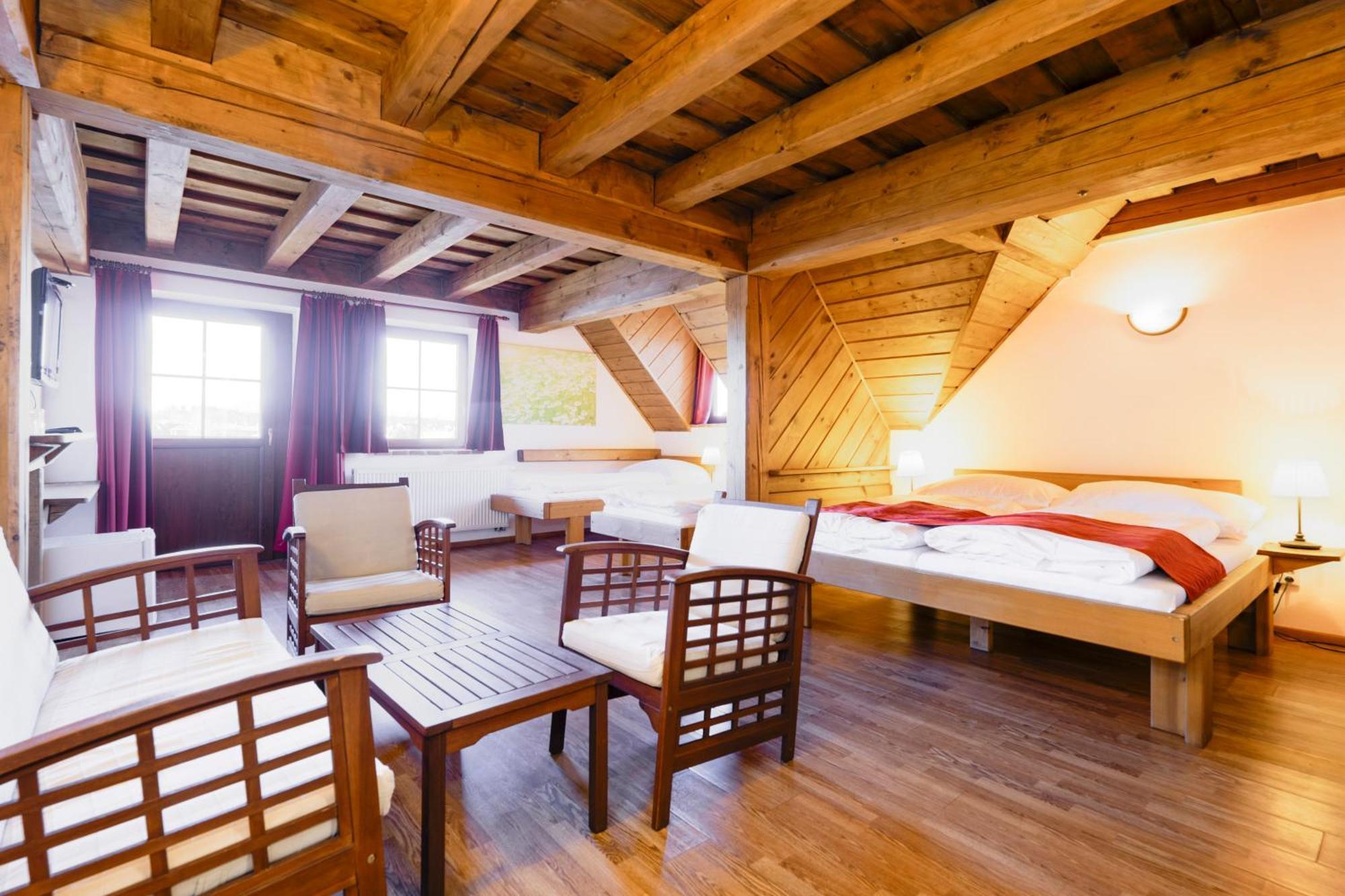 Hotel Leyla ฟริมบูร์ก ภายนอก รูปภาพ